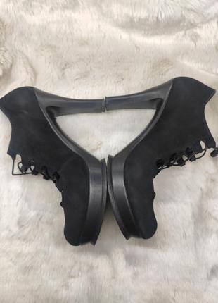 Черные замшевые кожаные туфли со шнуровкой на каблуке4 фото