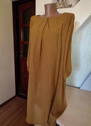 Горчичное платье свободного кроя