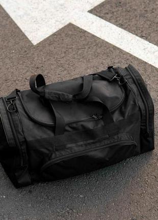 Чоловіча спортивна сумка дорожня nike biz для тренувань на 60 літрів3 фото
