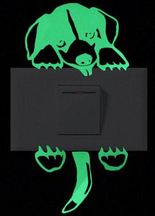 Люминесцентная наклейка собака 10 на 10 см салатовый