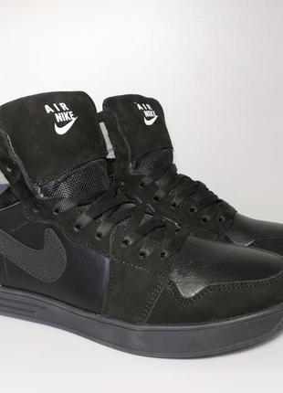 Чоловічі черевики nike air jordan 1 black