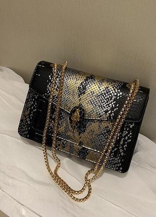 Женская классическая сумка через плечо кросс-боди на толстой цепочке рептилия змеиная...