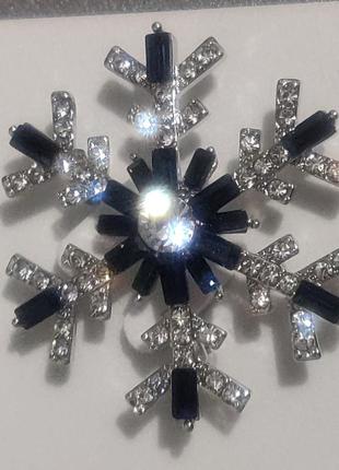 Брошка "сніжинка" 3