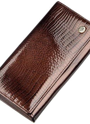 Женский кошелек с монетницей на защелке st leather 18906 коричневый