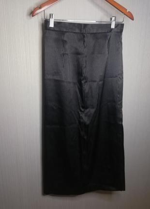Костюм (жилетка и юбка с вырезом)3 фото