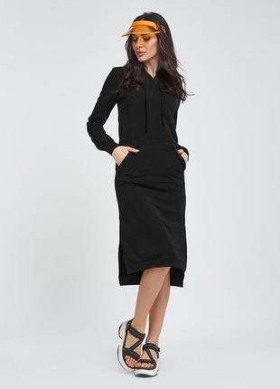 Черное трикотажное платье с капюшоном3 фото