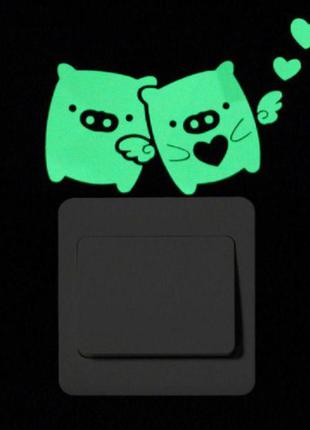Фосфорная наклейка свинки 10 на 6 см салатовый