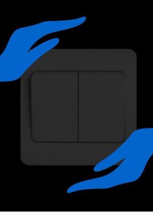 Люминесцентная синяя наклейка "ладони" - 10*6см (набирает свет и светится в темноте синим)