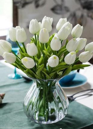 Штучні білі тюльпани - 5 штук, на вигляд і на дотик як живі, довжина 34см, довжина бутона 5см