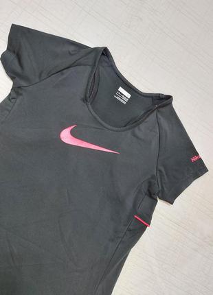 Спортивная футболка nike dry-fit на девочку р. 128-1404 фото