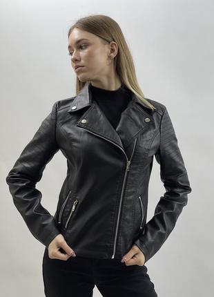Куртка черная косуха женская2 фото