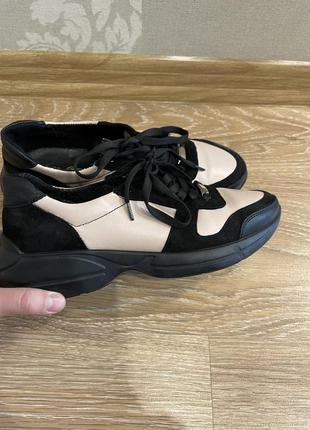 Стильные кожаные кроссовки пудра и замша чёрного цвета5 фото