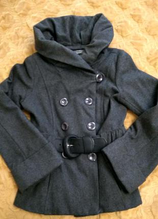 Жакет,куртка,короткое пальто италия