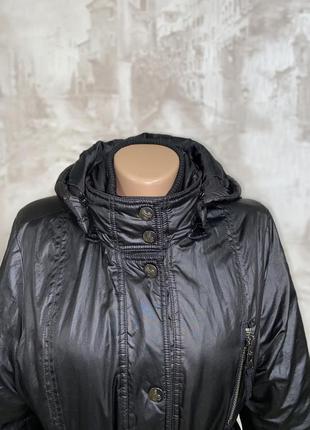 Чорна куртка з капюшоном,куртка в стилі prada,куртка з поясом5 фото
