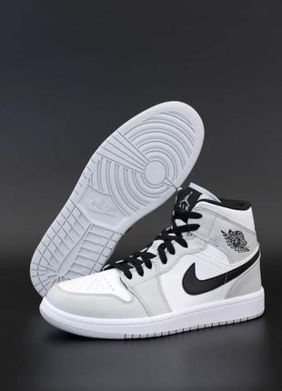 Женские кроссовки brand new with original box Air Jordan 11 CMFT Low Boys CZ0907-006