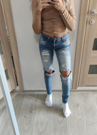 Джинсы bershka