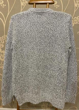 Очень красивый и стильный брендовый вязаный тёплый свитер-оверсайз.2 фото