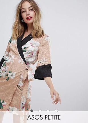 Платье мини с запахом в стиле кимоно и цветочным принтом asos2 фото