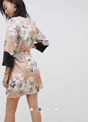 Платье мини с запахом в стиле кимоно и цветочным принтом asos5 фото