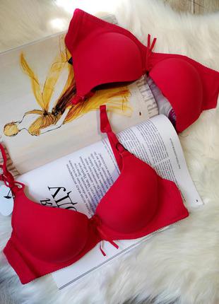 Красный черный базовый бюстгальтер