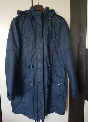 Куртка -вітровка esprit