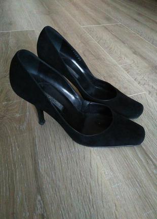 Замшеві туфлі sergio rossi