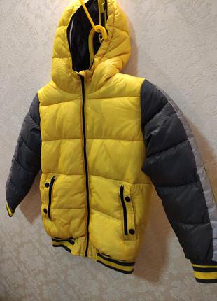 Яскрава стильна курточка ovs 8/9 (134 див.).