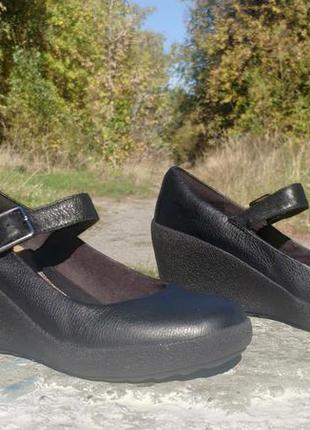 Жіночі туфлі clarks active air5 фото