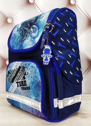 Рюкзак школьный каркасный для мальчика с фонариками синий с голубым bagland 12 л.4 фото
