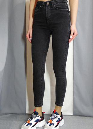 Стильные джинсы slim fit темно-серого цвета2 фото