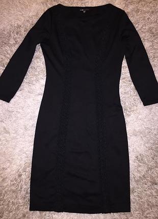 Маленьке чорне плаття