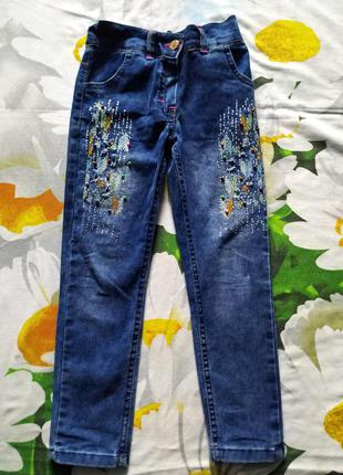 Стильные джинсы на девочку со стразами 6-7 лет-турция.