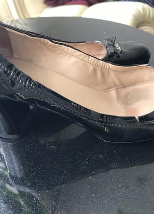 Туфлі prada