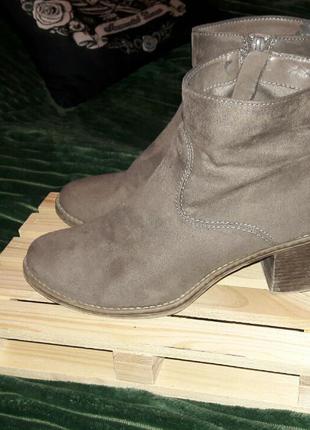 Чоботи/ботінки, розмір 40(устілка-26-26,5 см), каблук 7см