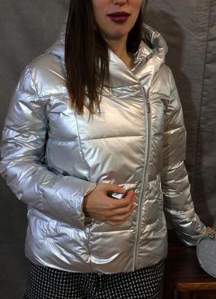 Женская куртка стёганая серебряная5 фото