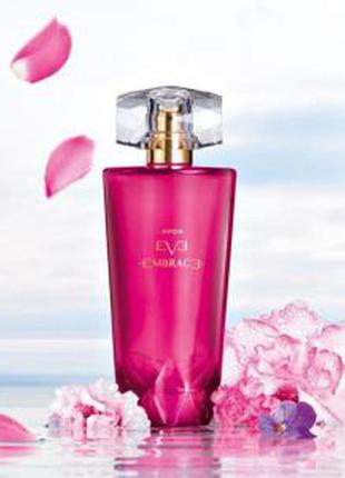 Набір парфумерії eve embrace avon 50ml + 10 ml3 фото