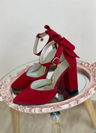 Эксклюзивные туфли из натуральной итальянской замши красные