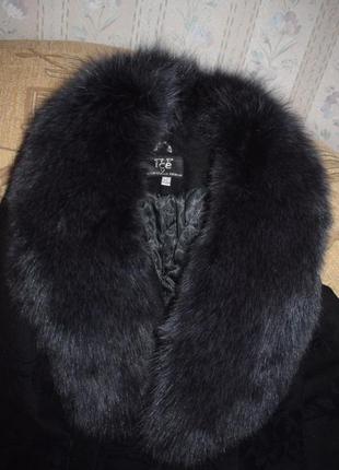 Дуже красиве пальто, натуральний мєх, чорне5 фото
