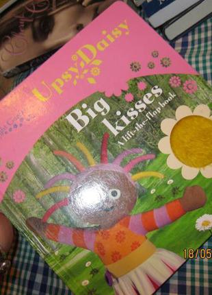 Книга дитяча upsy daisy з британії big kisses