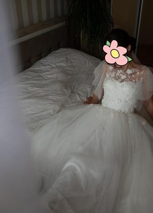 Свадебное платье 2021