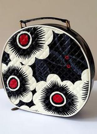 Класна стильна сумочка від  celia birtwell