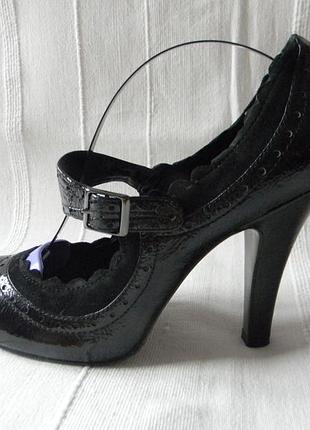 Жен.лаковые туфли a s h р.37 ст.24,3см(оригинал)