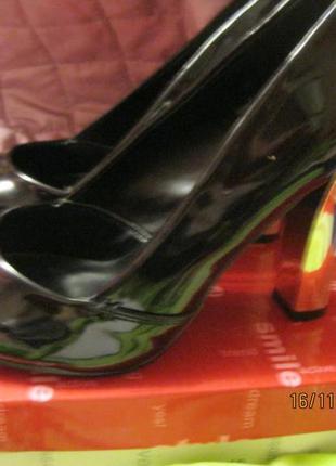 Туфли женские черные 36.5р отличная модная устойчивая удобная модель