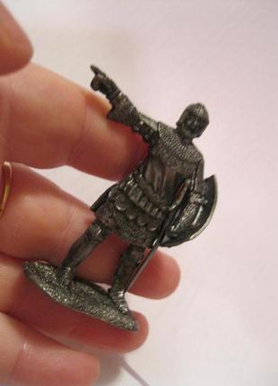 Фігурка статуетка англійська воїн лицар солдатів метал сплав олова в обладунках щит і меч