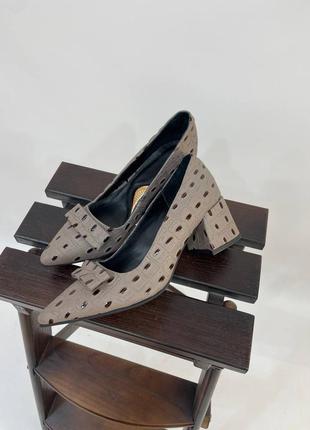Ексклюзивні туфлі човники італійська шкіра рептилія беж капучіно6 фото