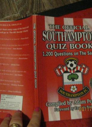 Про футбол журнал на английском языке книга southampton quizbook