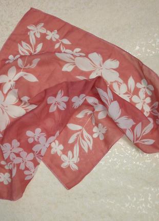 Шейный платок с цветочным принтом1 фото