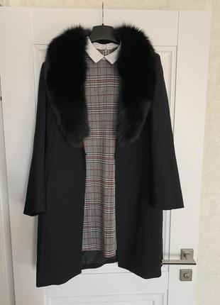 Красивое классическое легкое пальто - жакет  для бизнес леди .с натуральным мехом7 фото