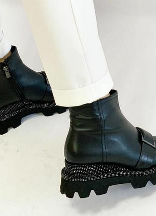 Невероятно шикарные ботиночки на байке, тракторная подошва,,танкетка.