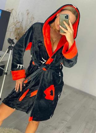 Домашний теплый плюшевый женский халат с капюшоном уютный короткий в универсальном размере 42 - 46 цвет черный